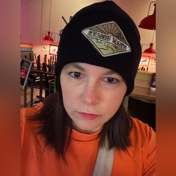 Meet your Posher, Elizabeth - Picture 1 of 2